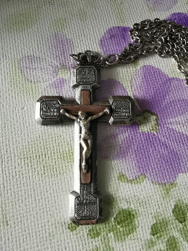 Crucifijo antiguo