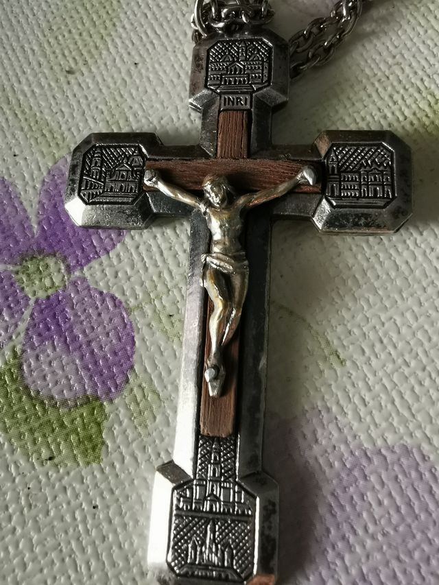 Crucifijo antiguo