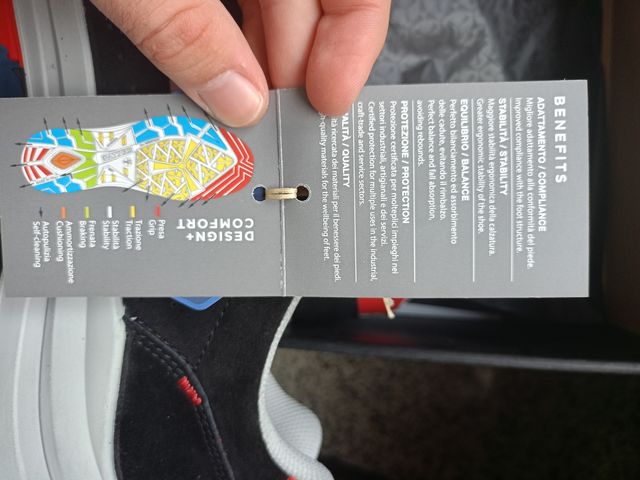 T47 ZAPATOS SEGURIDAD TRABAJO S1P SRC