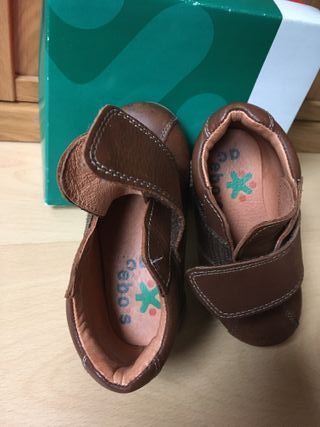 Zapato niño talla 24 en piel marca Acebos