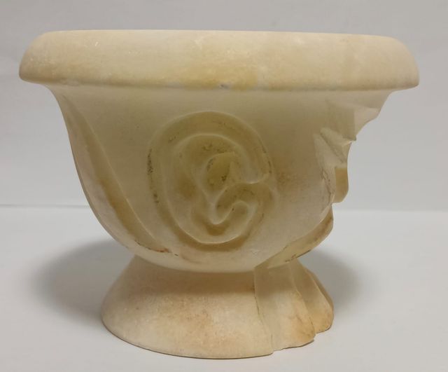 Mortero Almirez Alabastro Tallado Motivo Oriental