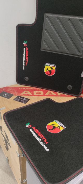 Abarth Kit 4 Alfombrillas Personalizadas