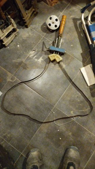 gatos de obra de hierro, sargentos.