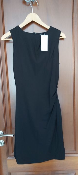 Vestido negro Mango