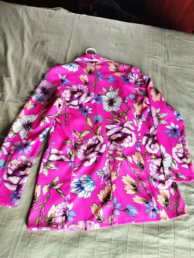 Chaqueta de alegres flores