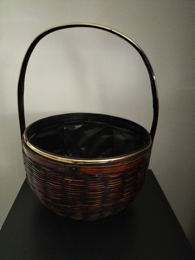 Precioso canasto antiguo