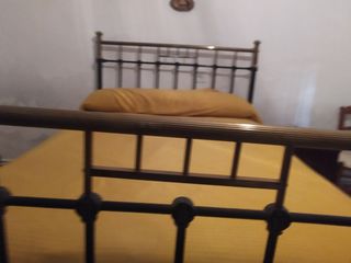 Cama muy  antigua forja y dorado 1,35 x 2 m.