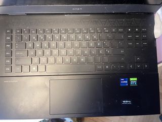 HP Omen 17-ck0004np 