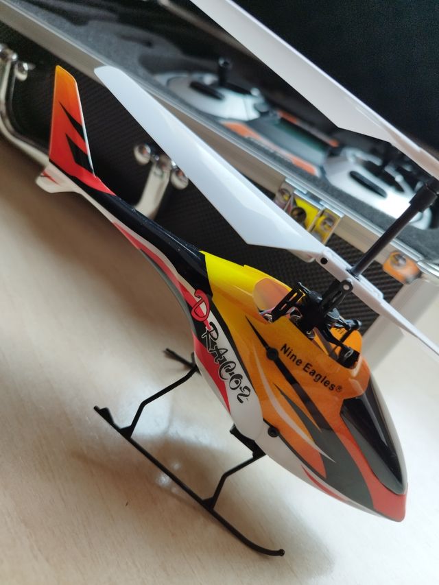 Helicóptero teledirigido