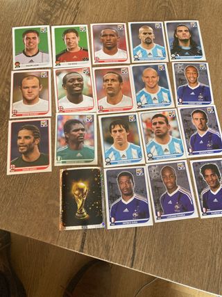 LOTE 160 CROMOS DIFERENTES MUNDIAL SUDAFRICA 2010