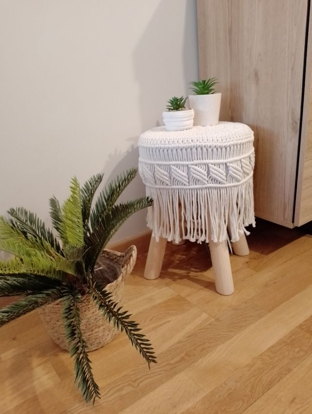 Taburete boho, macramé y madera 
