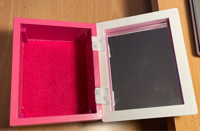 Portagioie bambina in legno