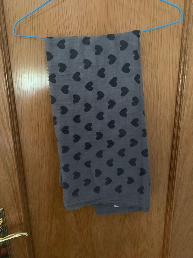 pañuelo fular bufanda gris