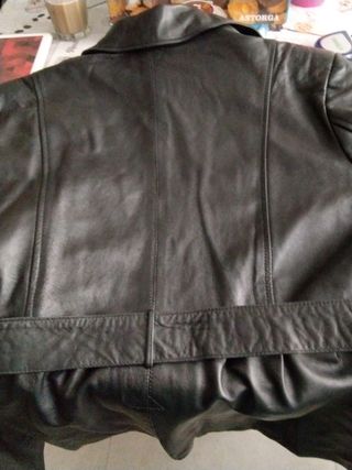 Parka piel ovino negro 