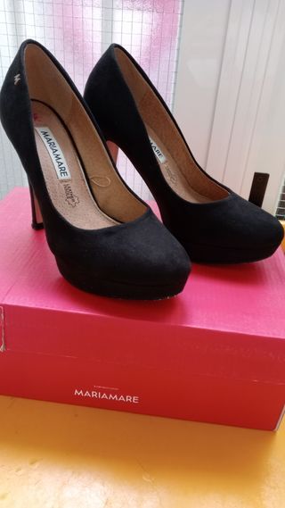 Zapato de vestir, negro ,de marca mariamare