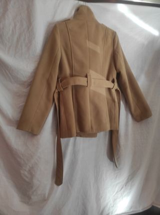 Abrigo de paño beige