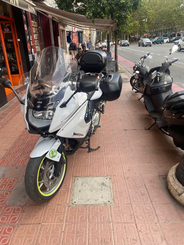 BMW F800GT