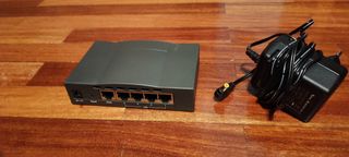 Switch 5 puertos SMC