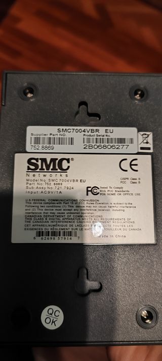 Switch 5 puertos SMC
