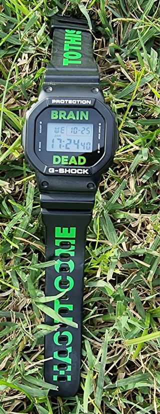 Casio G-shock DW-5600 Brain Dead de segunda mano por 150 EUR en