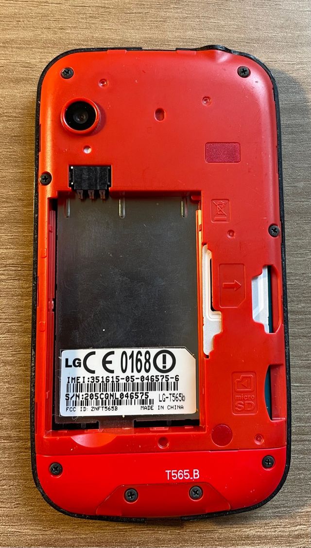 Telefono LG 565b