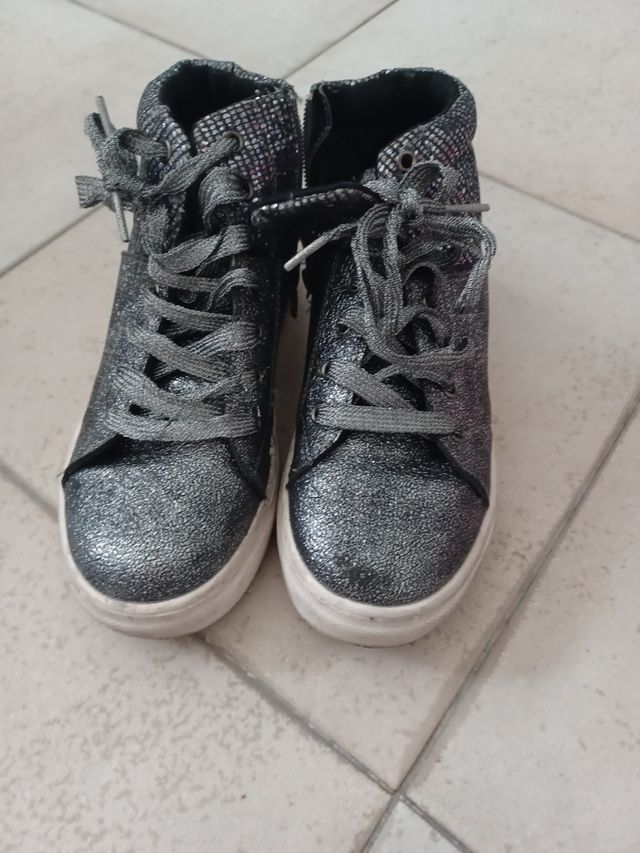 LOTE DE ZAPATILLAS DE NIÑA  de invierno