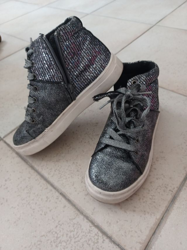 LOTE DE ZAPATILLAS DE NIÑA  de invierno