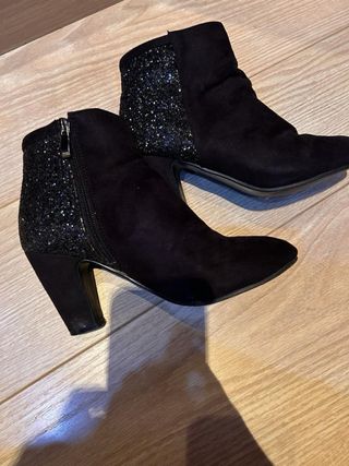 Botines negros strass