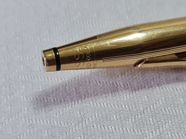 BOLIGR CROSS IN ORO LAMINATO 18K IRLANDA (LEGGI)