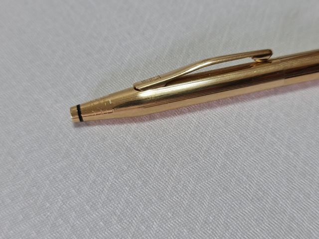 BOLIGR CROSS IN ORO LAMINATO 18K IRLANDA (LEGGI)