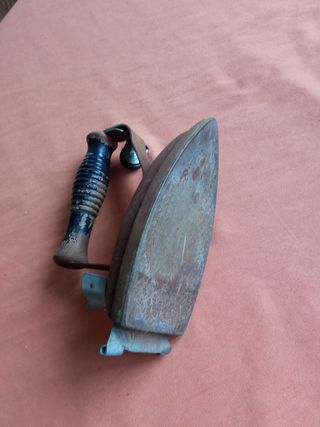 Plancha Antigua hierro FUEGO 18
