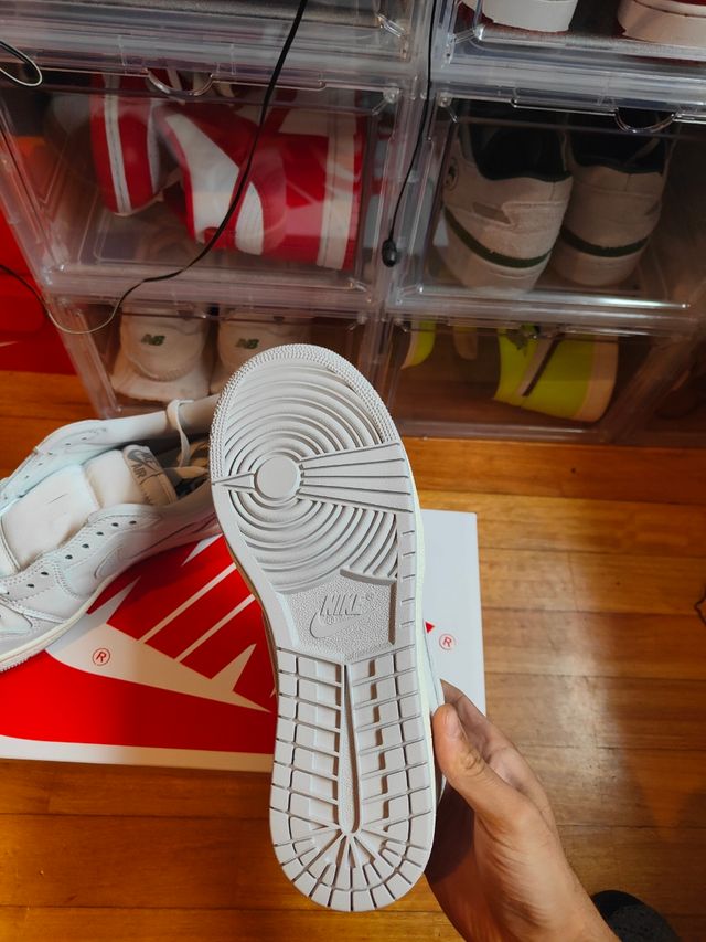 Jordan 1 low Neutral Grey 85'