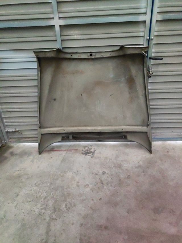 Capot mercedes 190 w110 colas