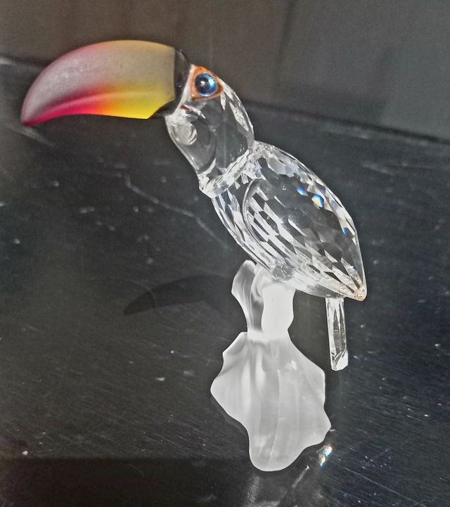 SWAROSKY tucano con becco colorato