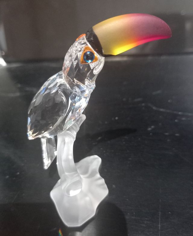 SWAROSKY tucano con becco colorato