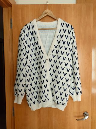 Conjunto punto chaqueta y falda