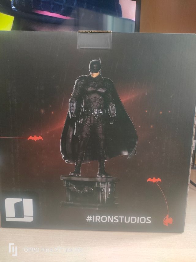 The Batman Iron Studios