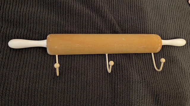 PERCHERO FORMA RODILLO COCINA