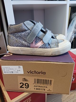 Zapatillas botas Victoria niña 29