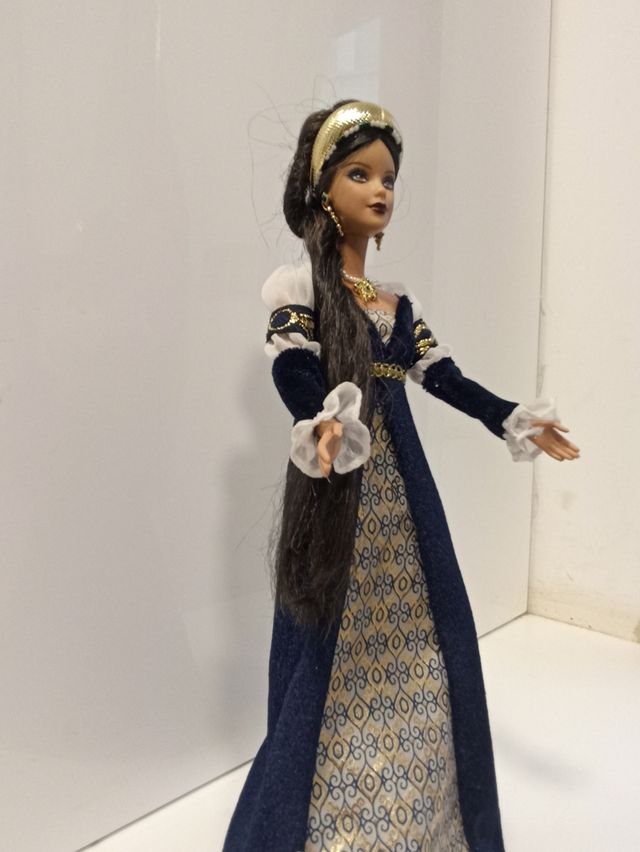 BARBIE PRINCESA OF RENAISSANCE