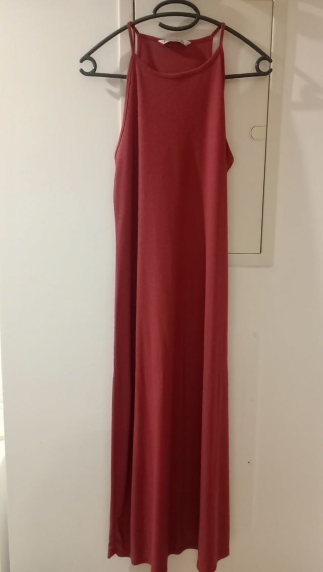 Vestido largo de Stradivarius