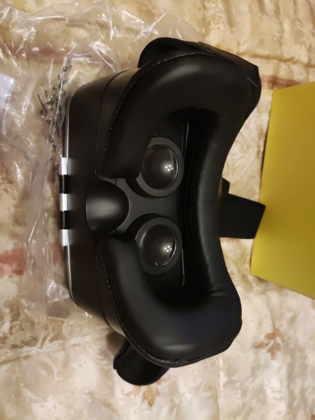 Virtual reality headset