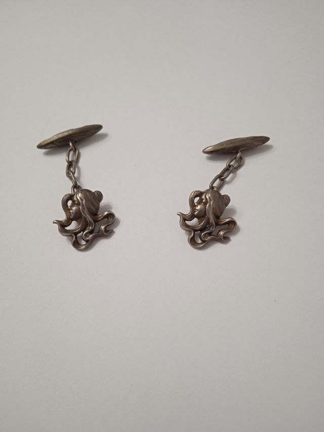 Gemelos en plata modernistas