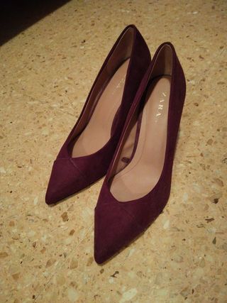 Tacones granate