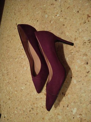 Tacones granate