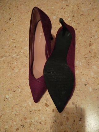 Tacones granate