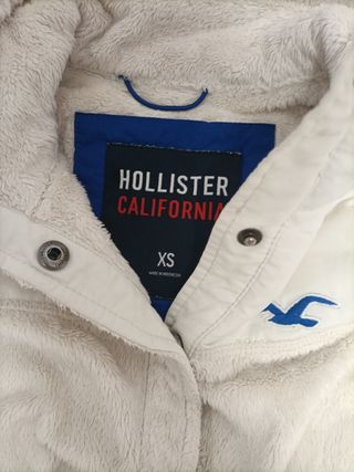 Sudadera Hollister de pelo blanco