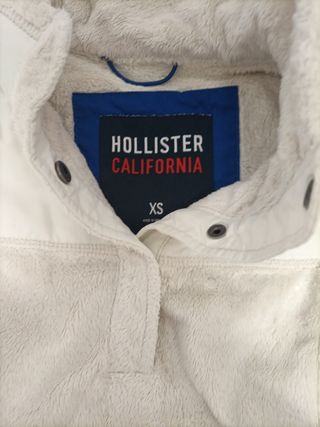 Sudadera Hollister de pelo blanco
