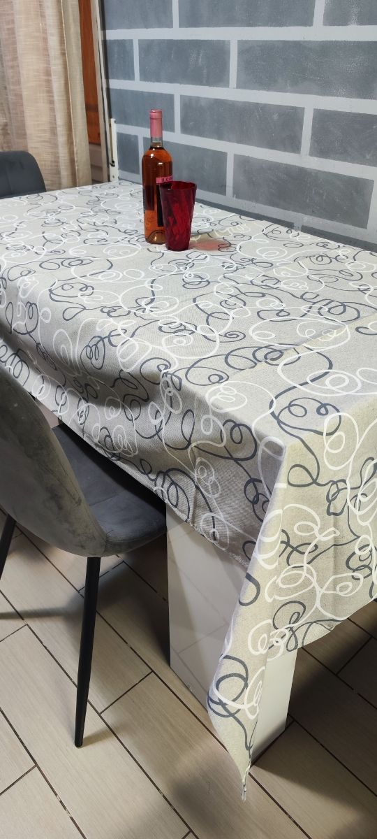 Tovaglia Moderna...