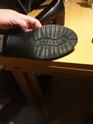 Zapato clásico de mujer marca pitillo